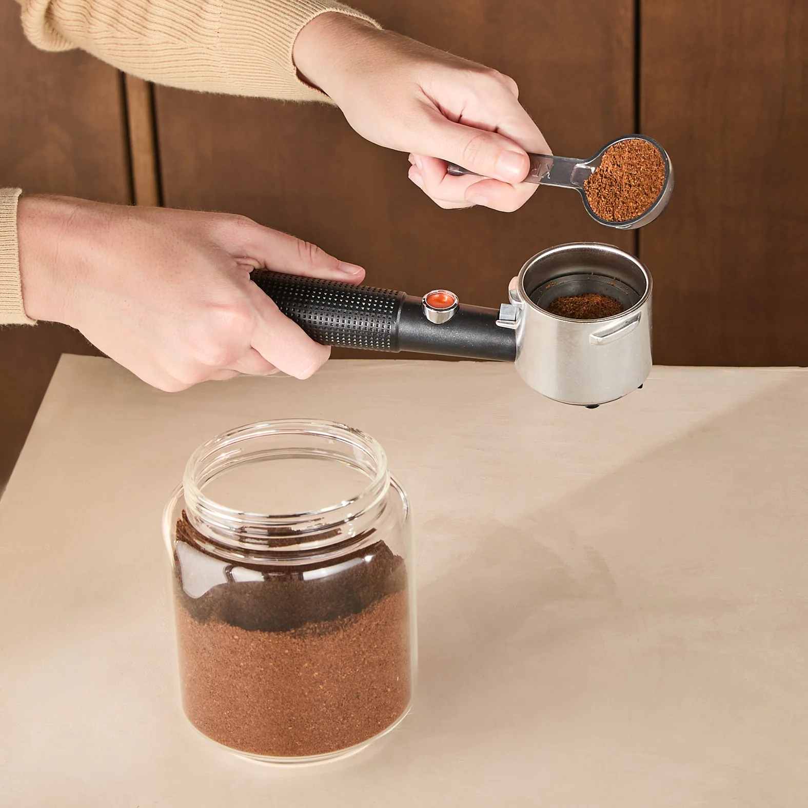 Ріжкова кавоварка KRUPS Virtuoso+ Tamping System XP499EE0
